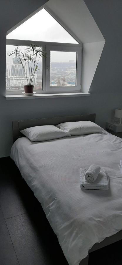 Modern Apartment In The Center Of Town Кишинёв Экстерьер фото