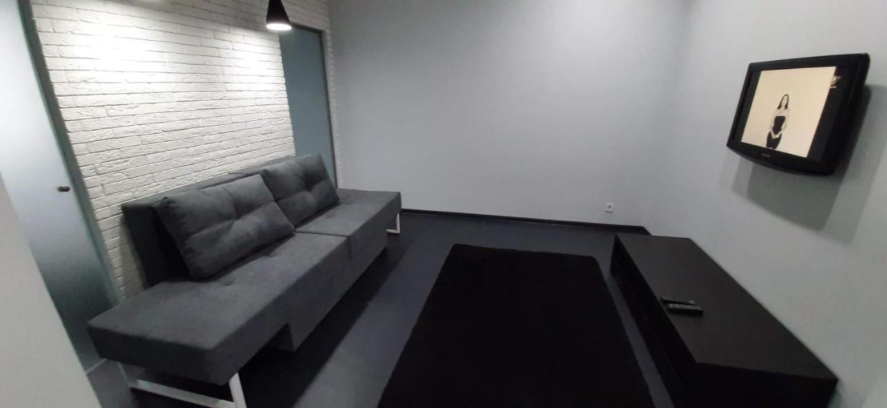 Modern Apartment In The Center Of Town Кишинёв Экстерьер фото